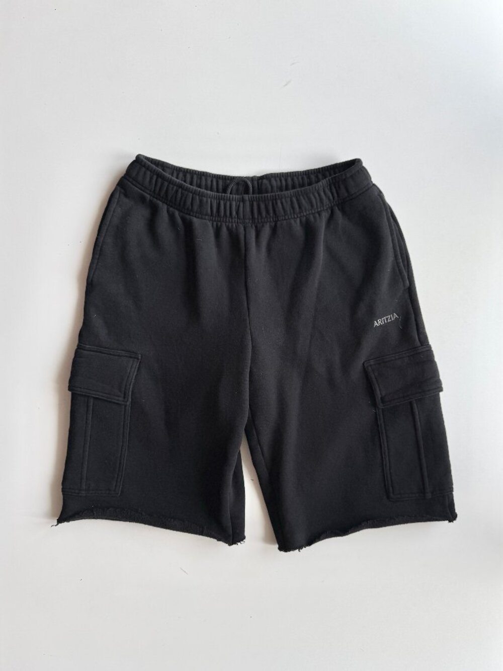 *Modified* ARITZIA Black Cozy Fleece Mega Fit Cargo Sweatshorts Shorts, Size M